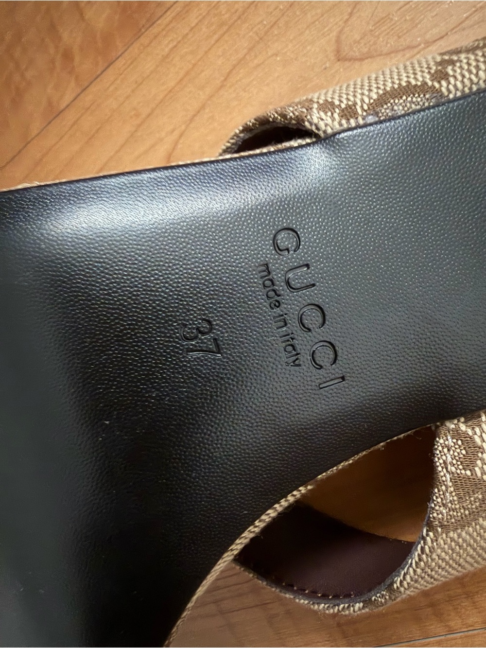 Gucci Women's Beige GG Canvas Thong Heels - Picture 3 of 6